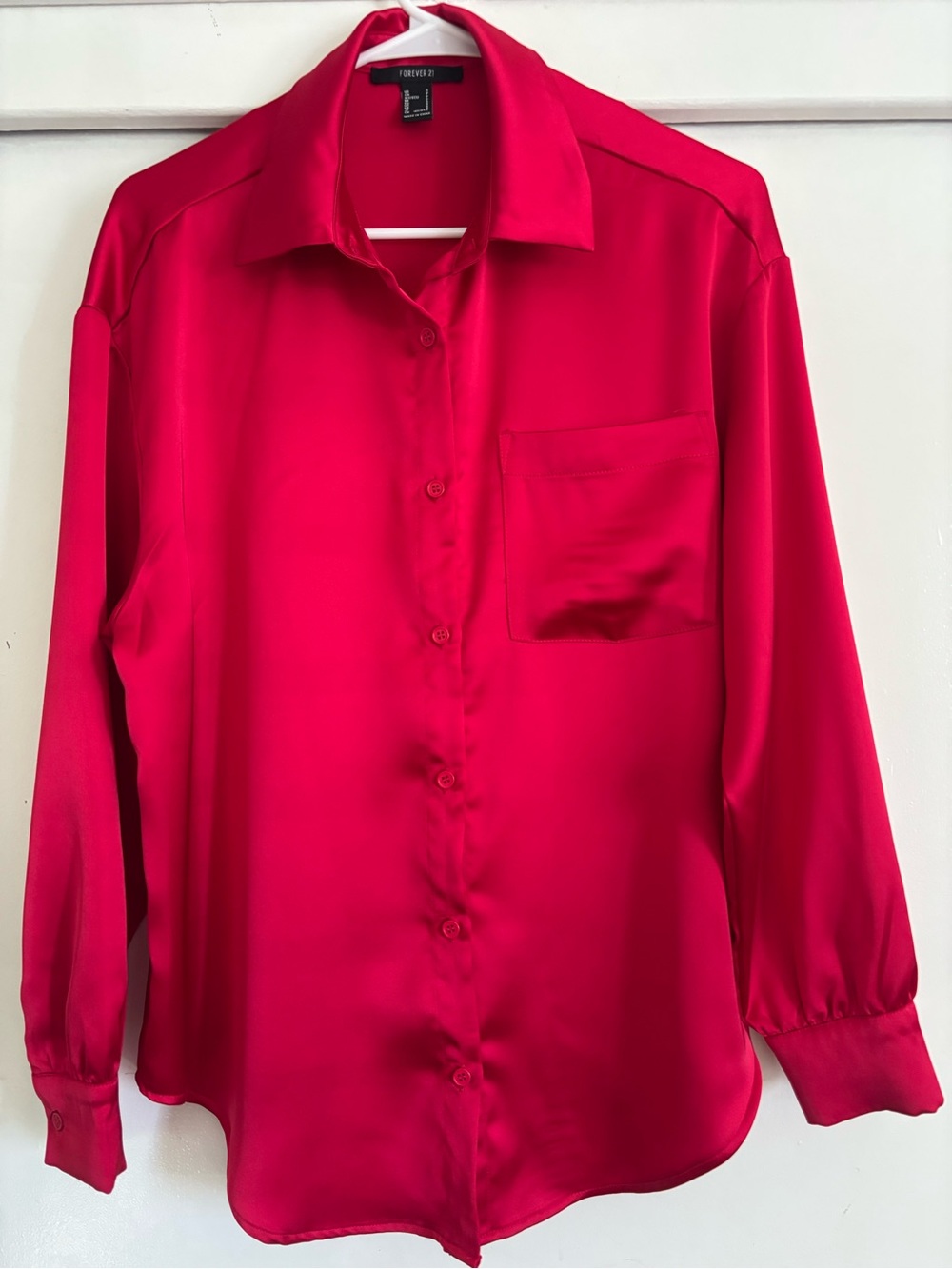 FOREVER 21 Women's Button-Up Satin Blouse in RED